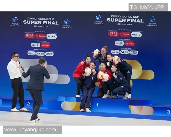 世界游泳锦标赛开幕，中国跳水梦之队首日三金